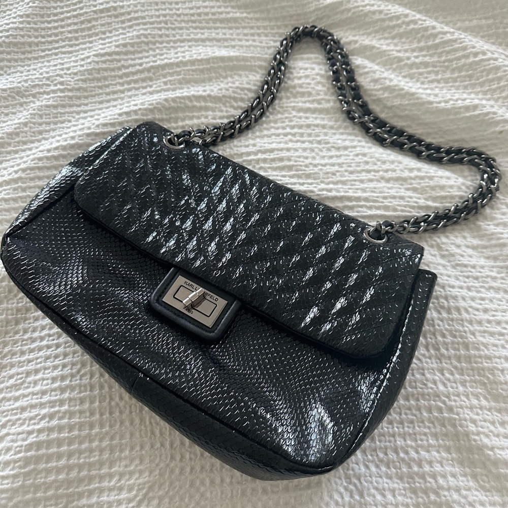 Black Quilted Chain Shoulder Bag